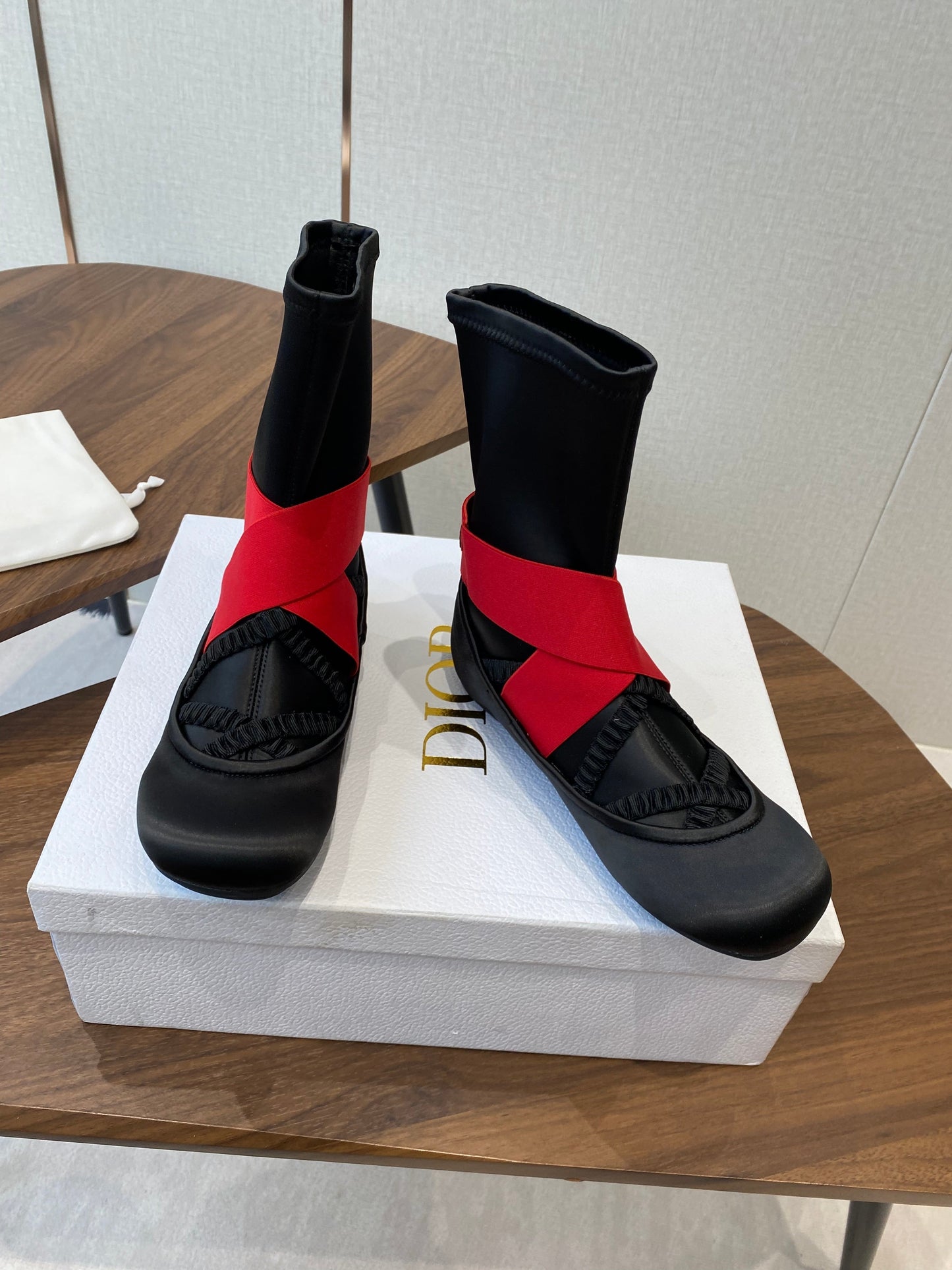 DIOR 25S STRETCH BALLET BOOTS IN BLACK AND RED SATIN - 35
