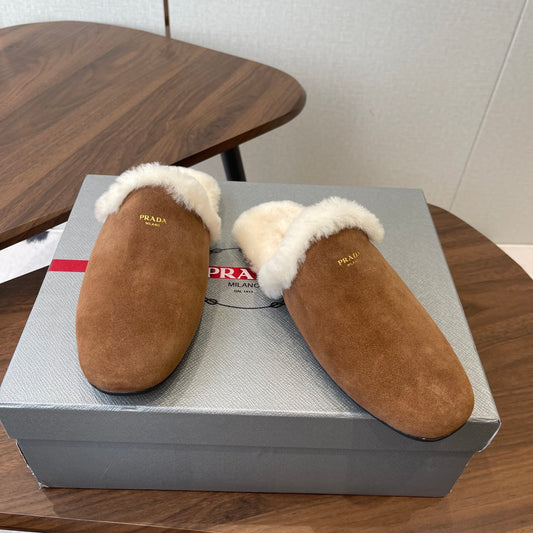 PRADA 25S САБО З КОРИЧНЕВОЇ ЗАМШІ НА ХУТРЯНІЙ ПІДКЛАДЦІ - 35