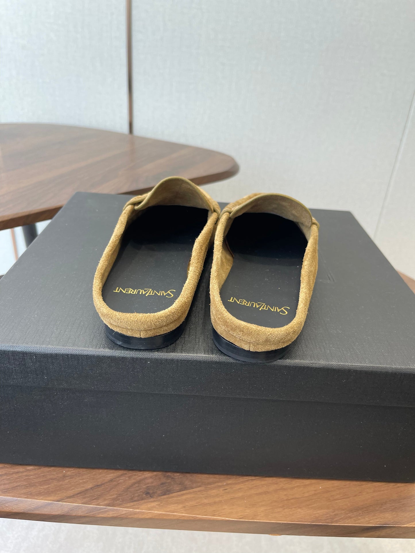 ЛОФЕРИ-МЮЛІ YSL 26S ЗІ СВІТЛО-КОРИЧНЕВОЇ ЗАМШІ