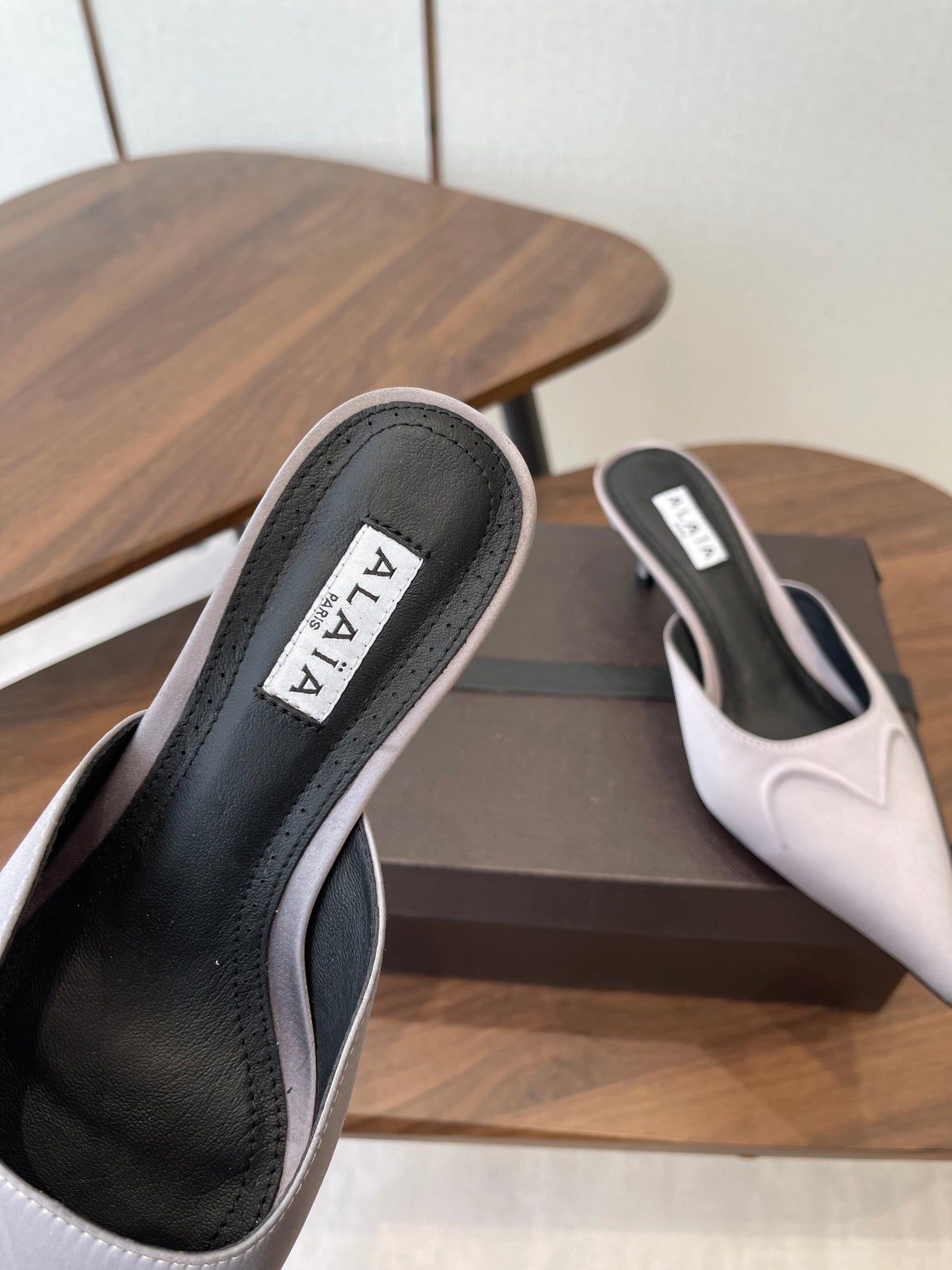 ALAIA 26S HEELED MULES 50 MM IN LAVENDER GREY FABRIC