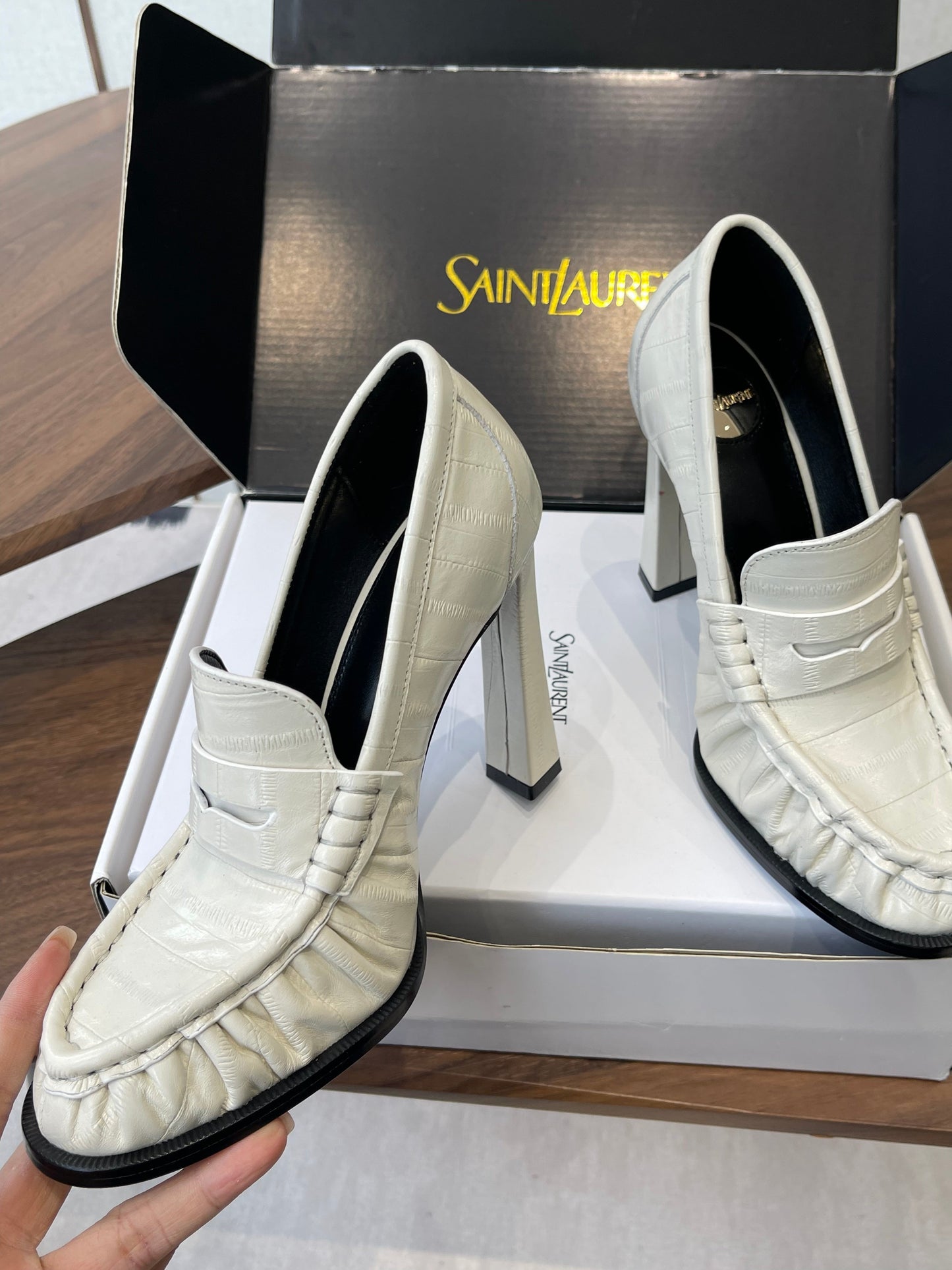 ЛОФЕРИ YSL 26S НА ПІДБОРАХ 100 ММ З БІЛОЇ ТЕЛЯЧОЇ ШКІРИ