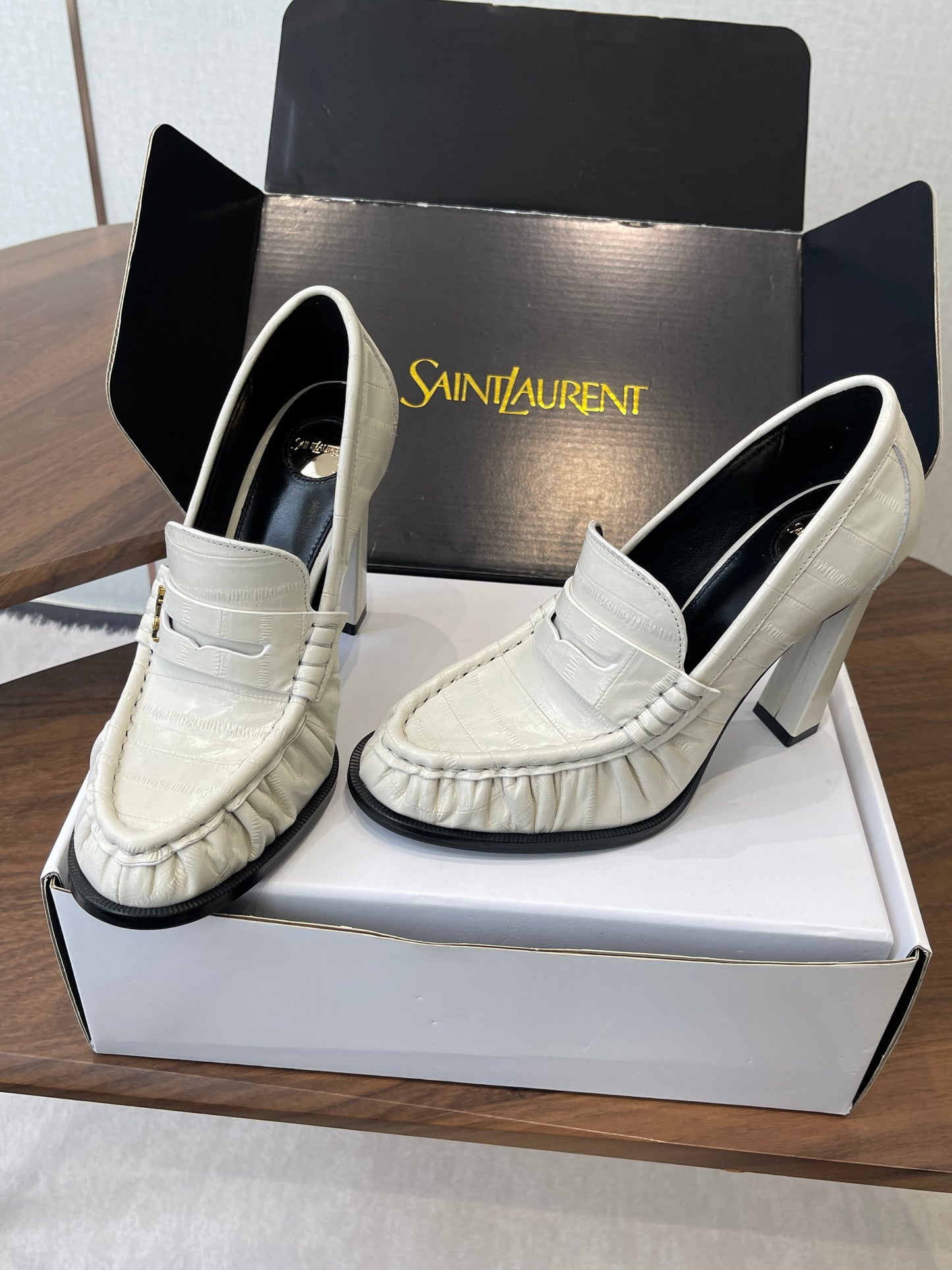 ЛОФЕРИ YSL 26S НА ПІДБОРАХ 100 ММ З БІЛОЇ ТЕЛЯЧОЇ ШКІРИ