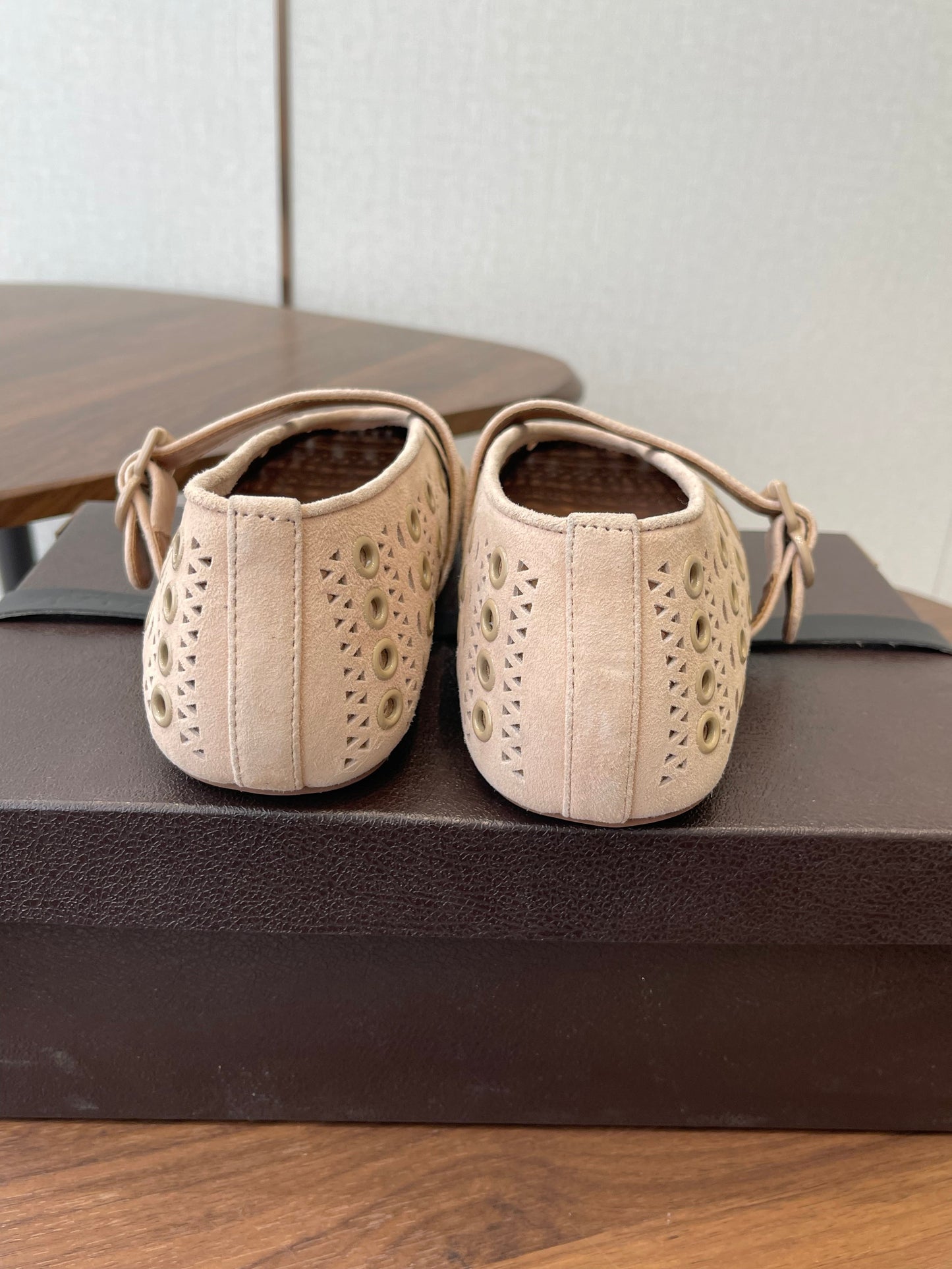 ALAIA 26S MARY JANE FLATS IN BEIGE SUEDE