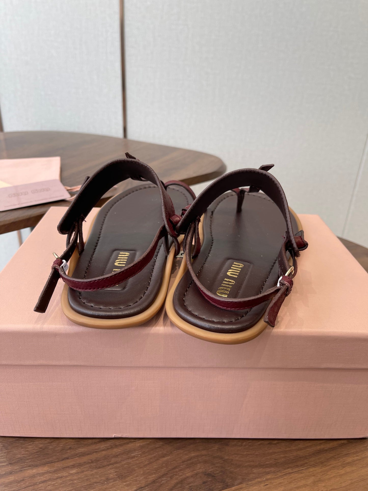MIUMIU 26S FLIP FLOPS IN DARK BROWN AND BURGUNDY RED CALFSKIN