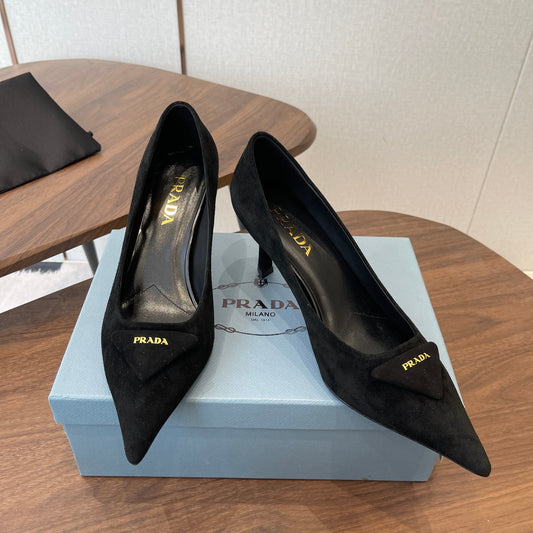PRADA 26S ЗАГОСТРЕНІ ТУФЛІ НА ВИСОКИХ ПІДБОРАХ 75 ММ ЧОРНА ЗАМША З ЛОГОТИПОМ
