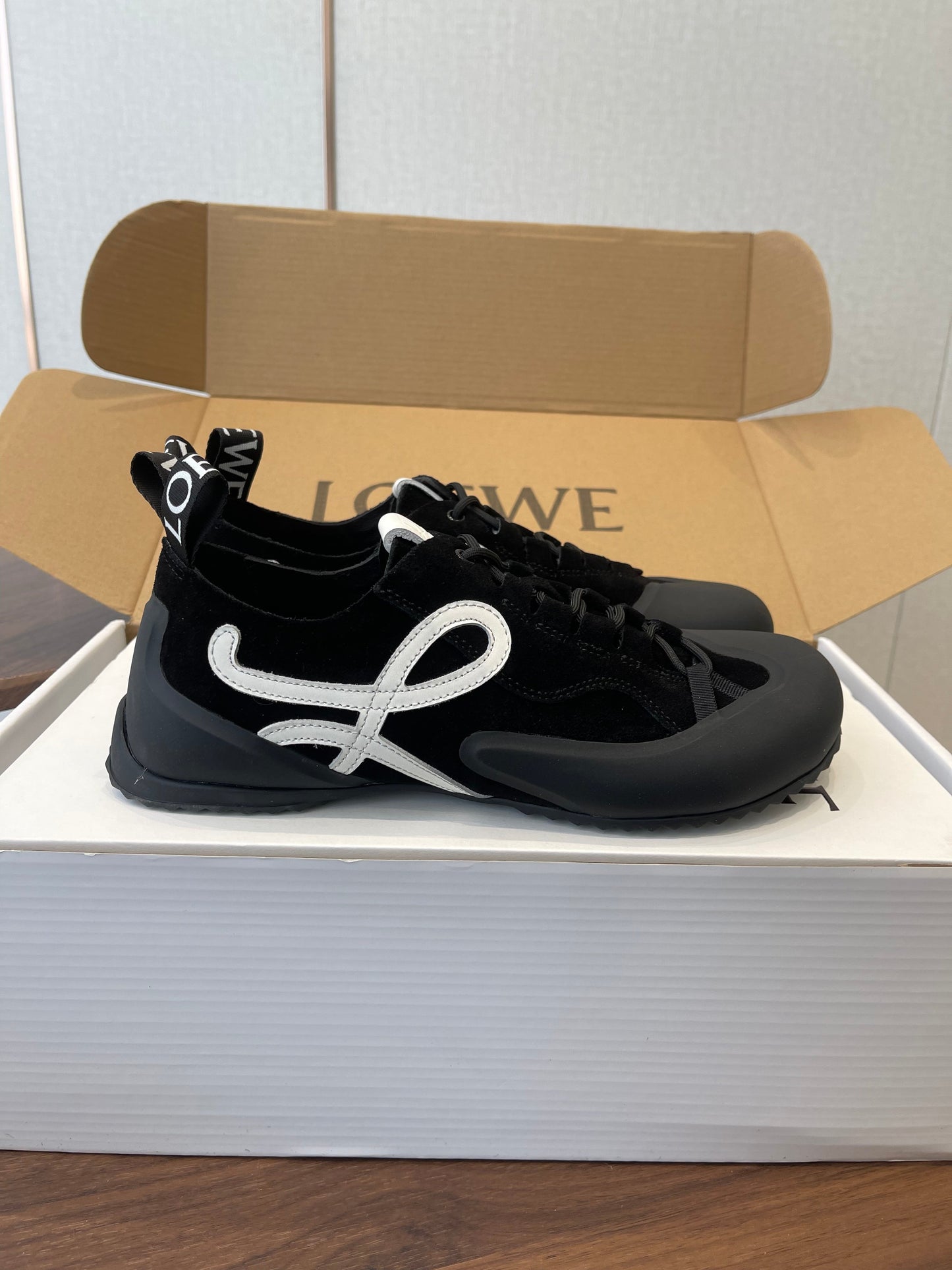КРОСІВКИ LOEWE 26S FLOW RUNNER 20 ММ ІЗ ЧОРНОЇ ЗАМШІ