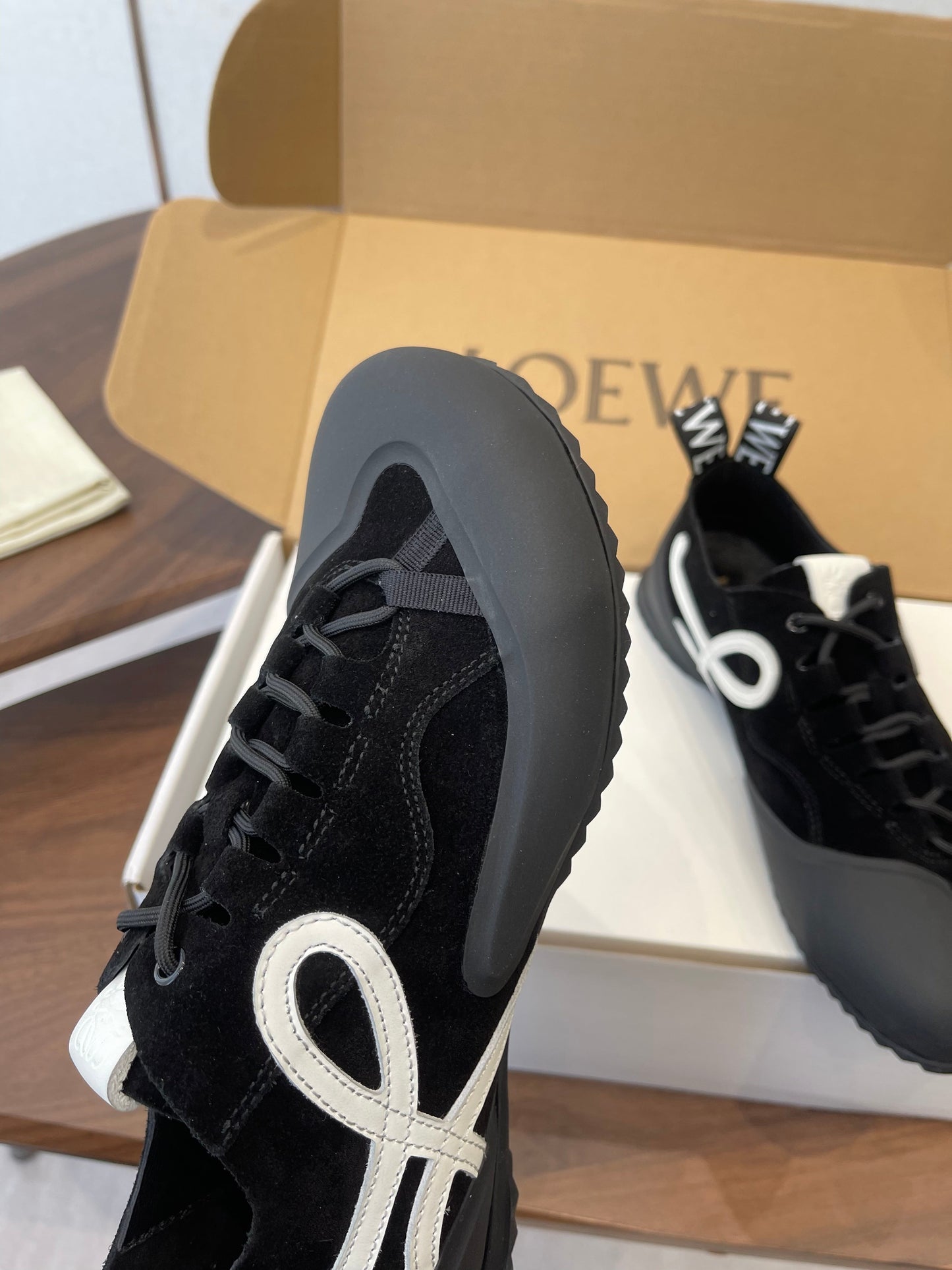 КРОСІВКИ LOEWE 26S FLOW RUNNER 20 ММ ІЗ ЧОРНОЇ ЗАМШІ
