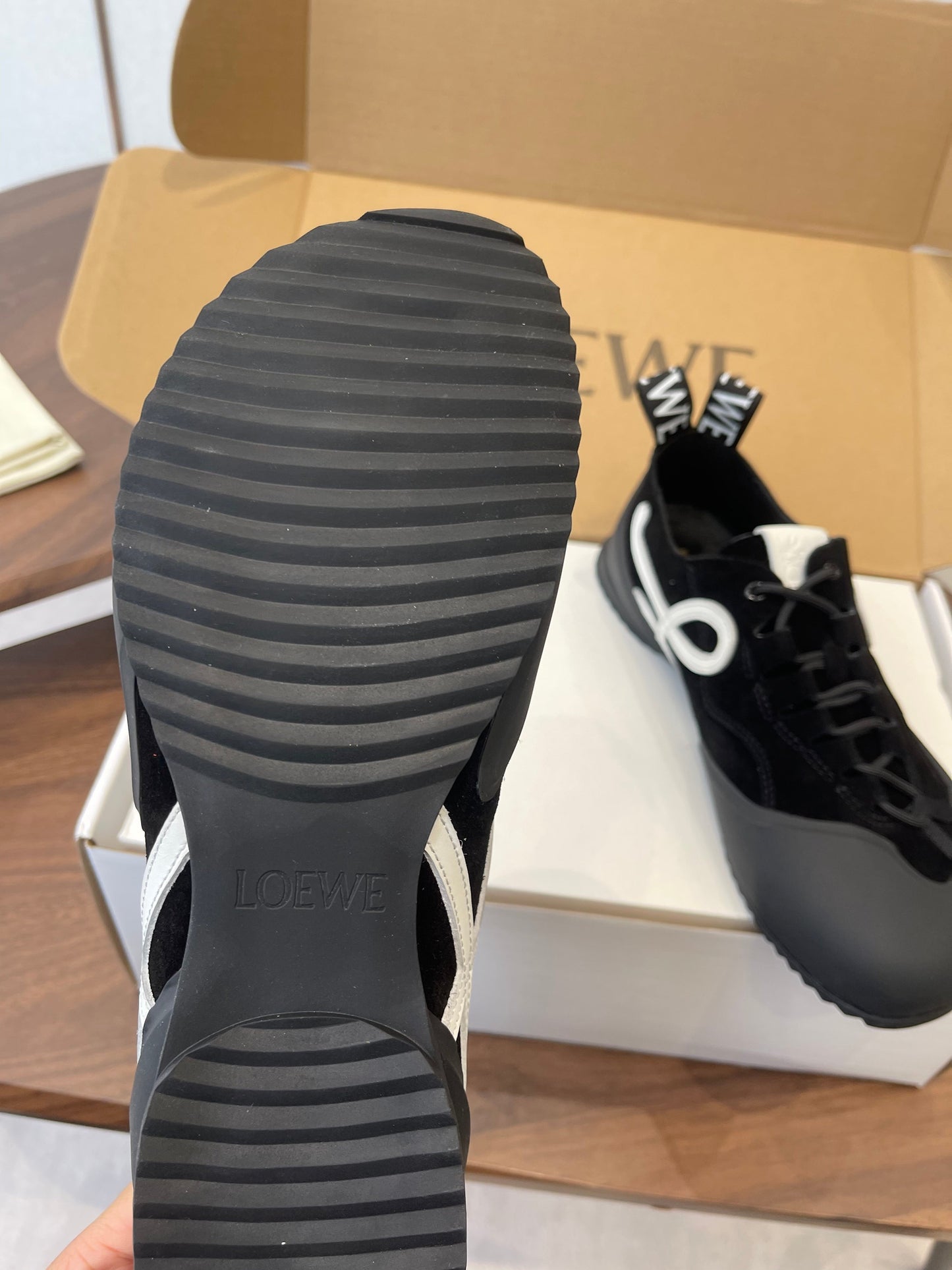 КРОСІВКИ LOEWE 26S FLOW RUNNER 20 ММ ІЗ ЧОРНОЇ ЗАМШІ