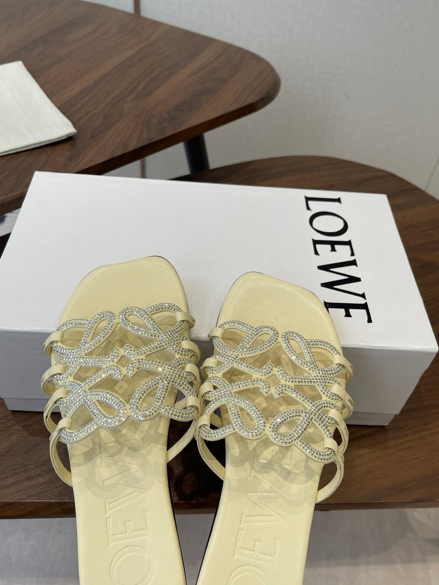 LOEWE 26S FLAT SANDALS IN LIGHT YELLOW CALFSKIN WITH CRYSTALS