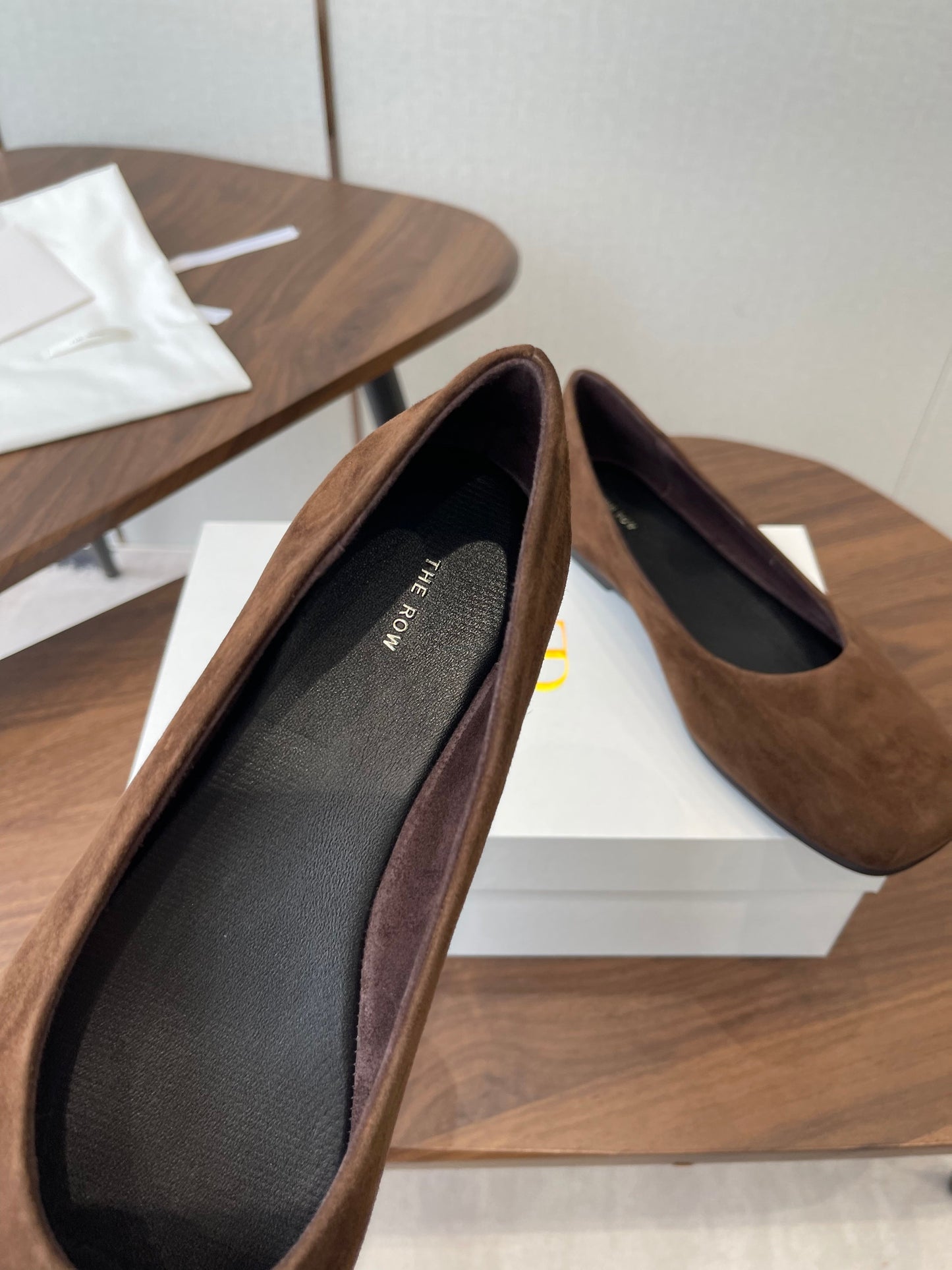 THE ROW 26S FLATS IN DARK BROWN SUEDE