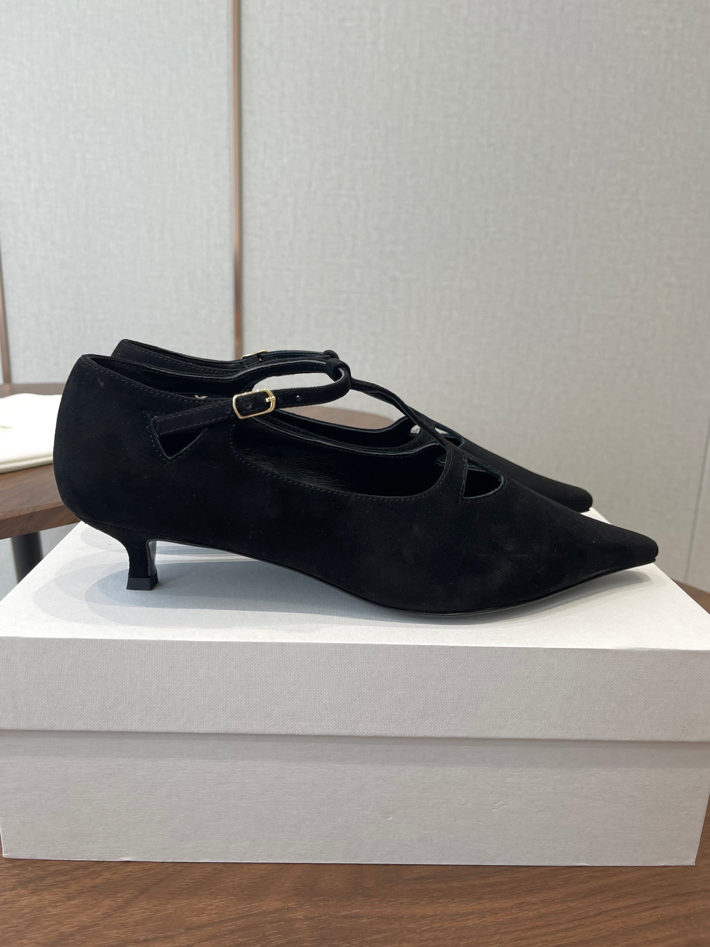 THE ROW 26S POINTED TOE T STRAP PUMPS 35MM IN BLACK SUEDE