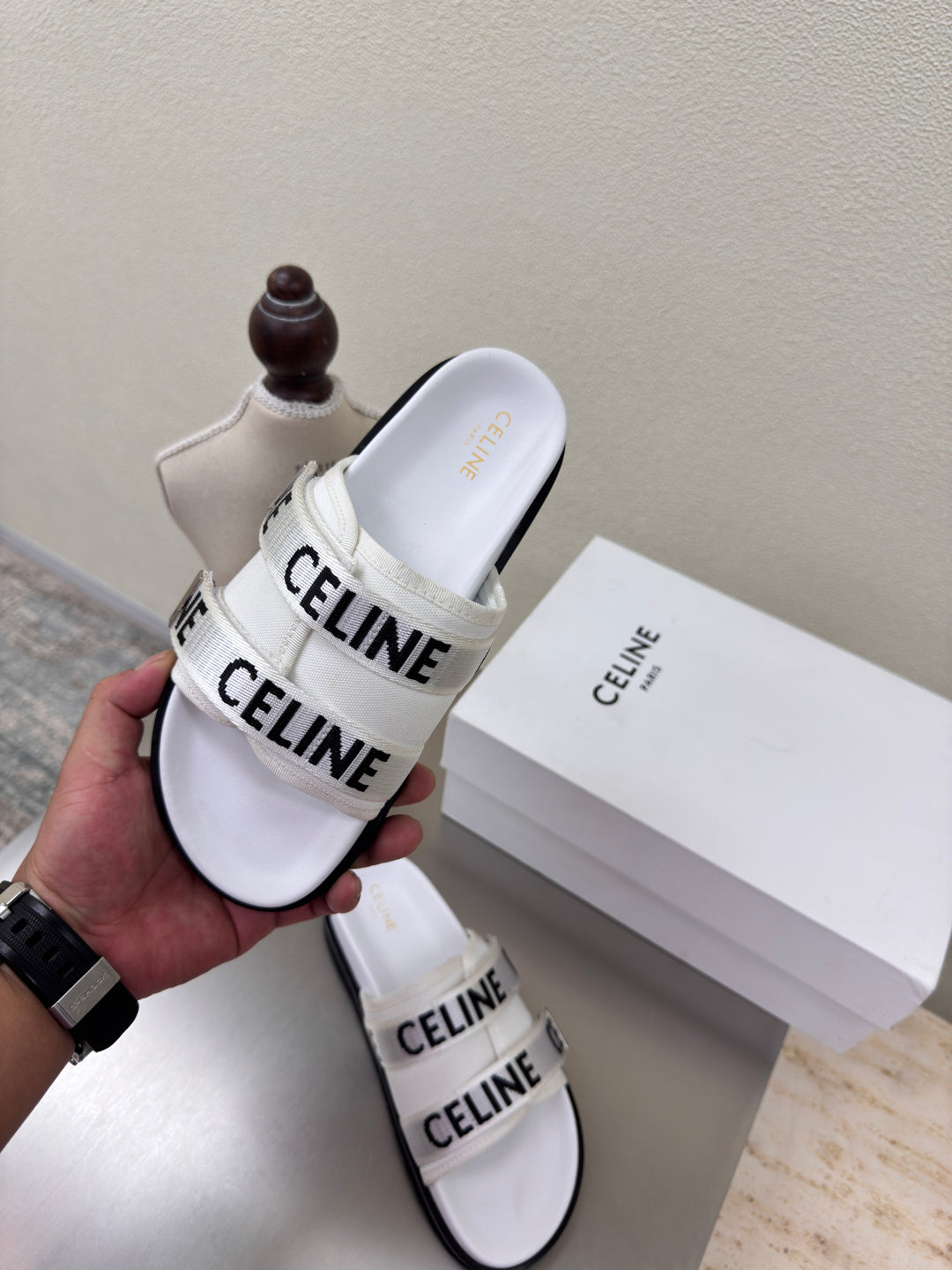 CELINE 25S FLAT SANDALS ARC DE TRIOMPHE IN WHITE CALFSKIN AND CANVAS - 35