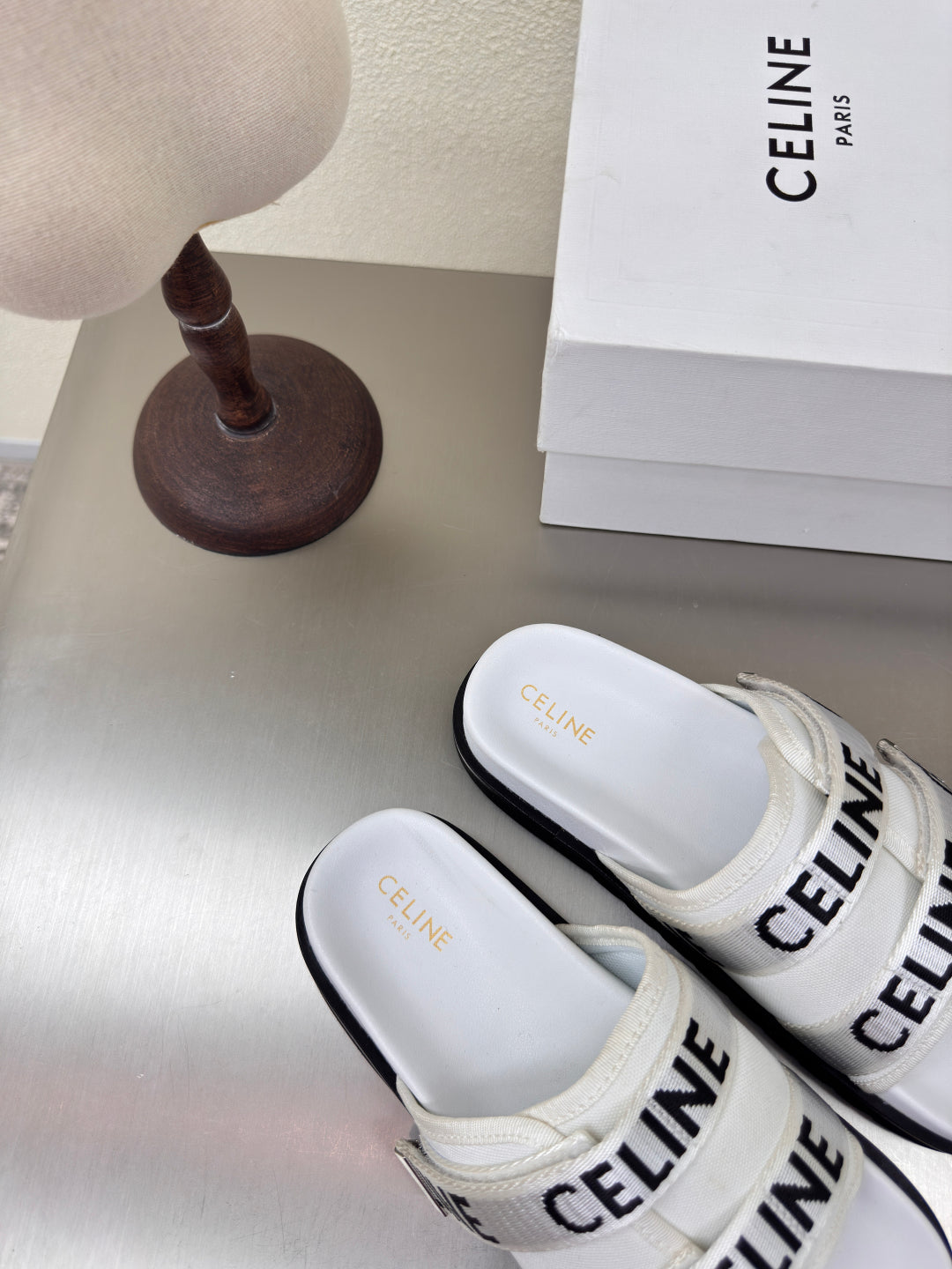 CELINE 25S FLAT SANDALS ARC DE TRIOMPHE IN WHITE CALFSKIN AND CANVAS - 35