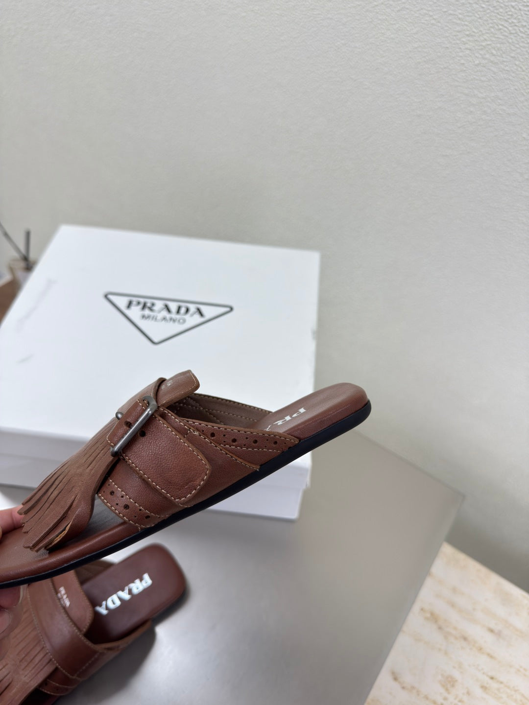 PRADA 25S SHUFFLE LEATHER THONG SANDALS IN SIENNA CALFSKIN - 35