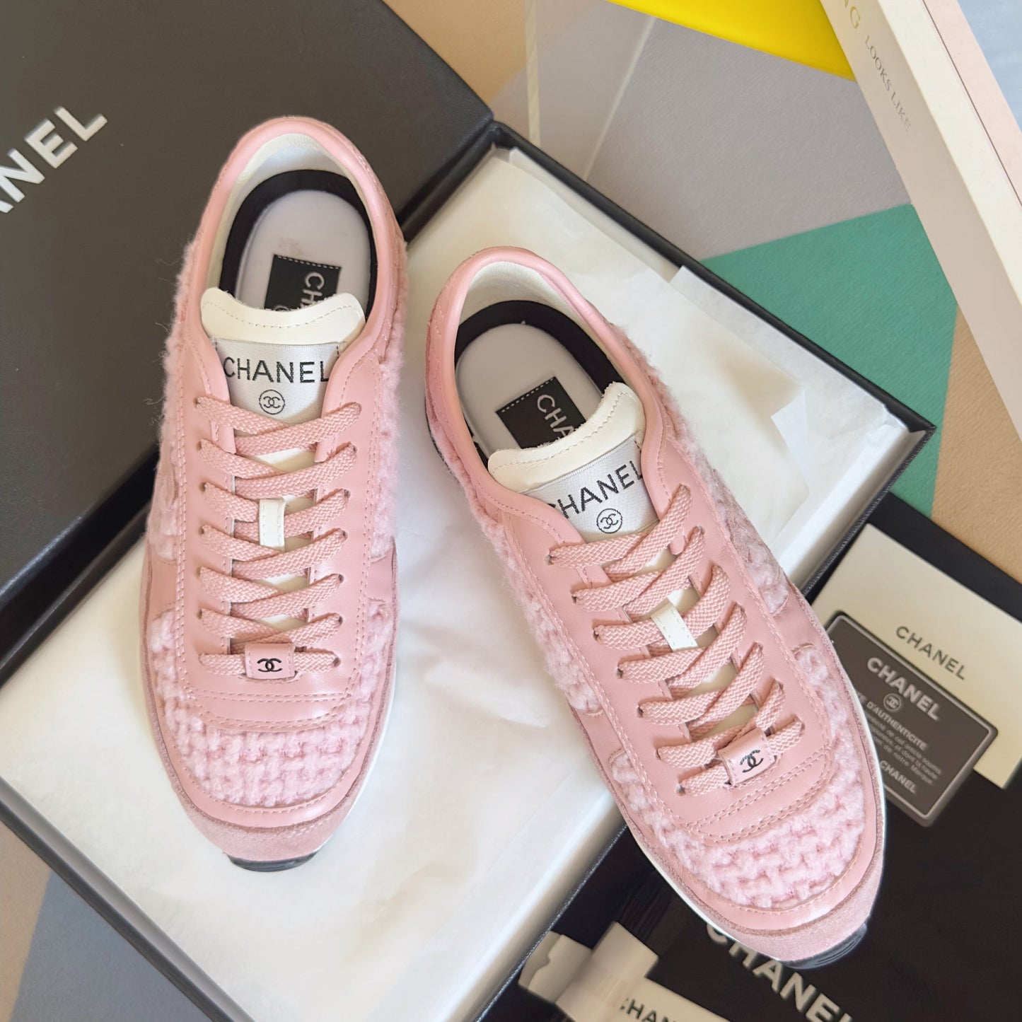 CHANEL 25S SNEAKERS 20MM IN LIGHT PINK CALFSKIN AND SUEDE - 35