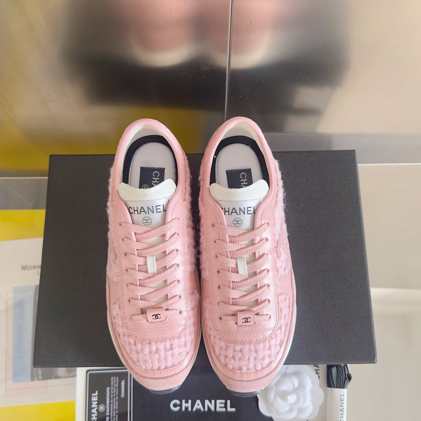 CHANEL 25S SNEAKERS 20MM IN LIGHT PINK CALFSKIN AND SUEDE - 35