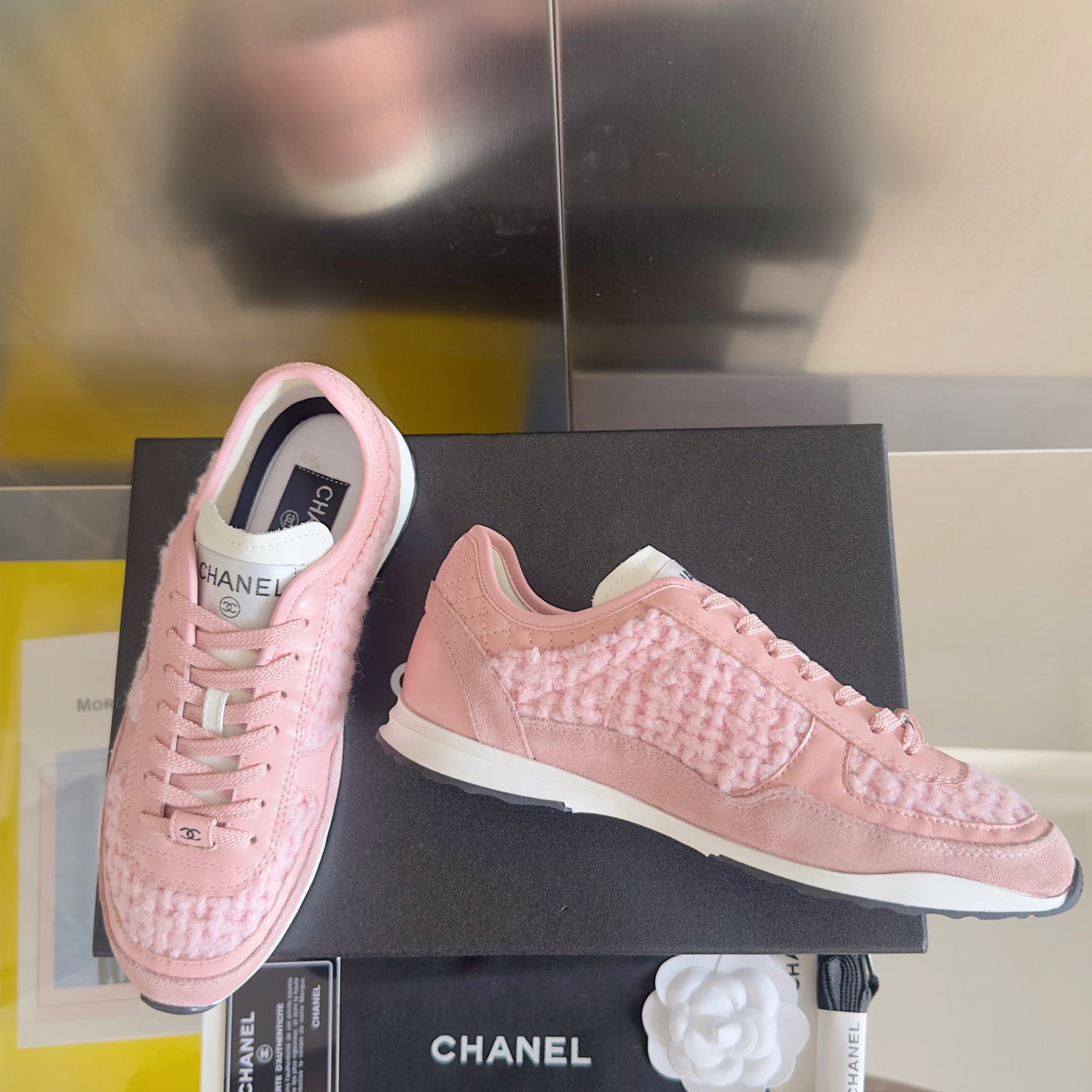 CHANEL 25S SNEAKERS 20MM IN LIGHT PINK CALFSKIN AND SUEDE - 35