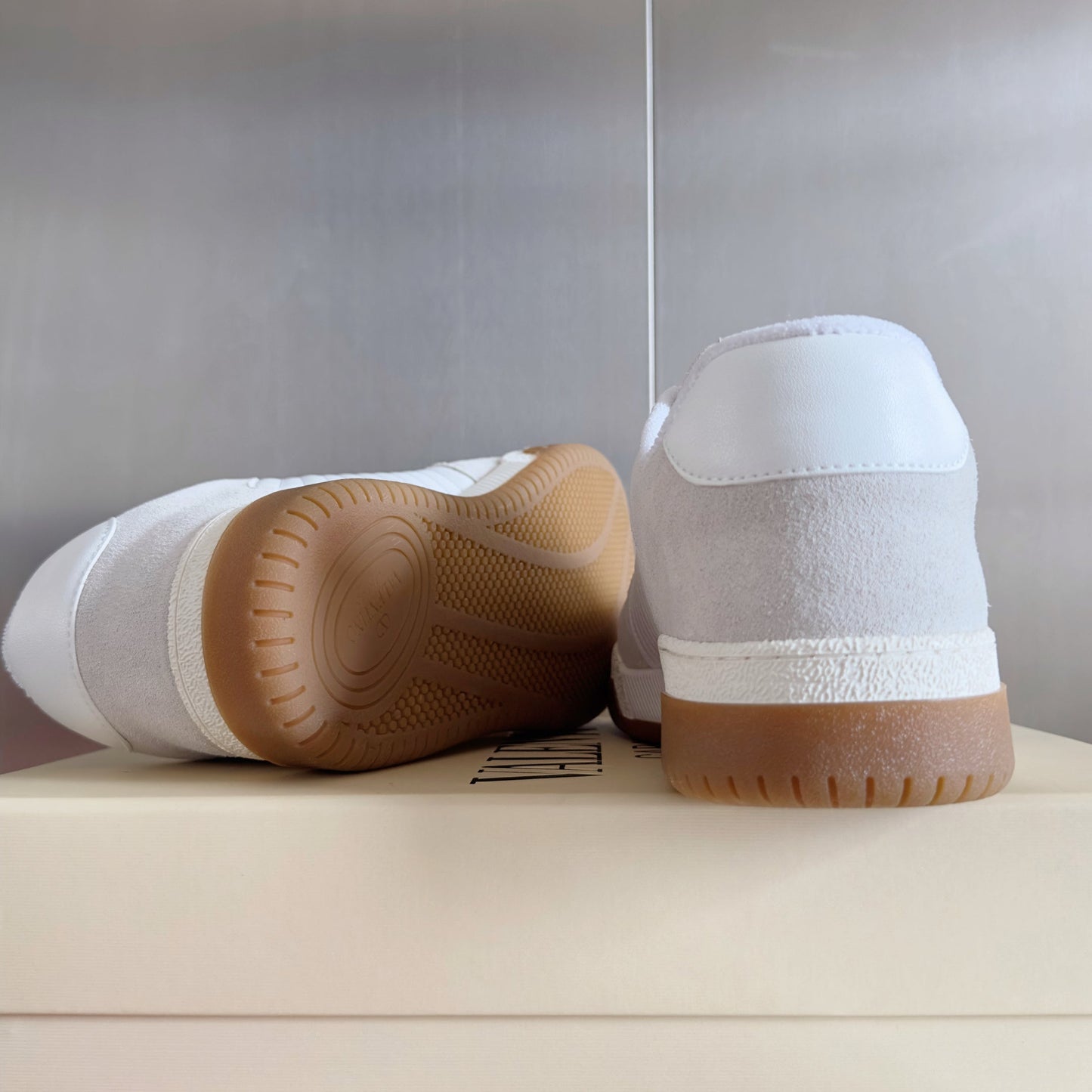 VALENTINO 25S GARAVANI FREEDOTS SNEAKERS IN BEIGE SUEDE AND WHITE LAMBSKIN - 35