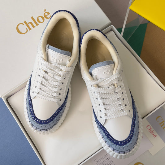 КРОСІВКИ-ТАЧАНКИ CHLOÉ 26S, 70 ММ, З БІЛОЇ ТЕЛЯЧОЇ ШКІРИ ТА СИНЬОЇ ЗАМШІ