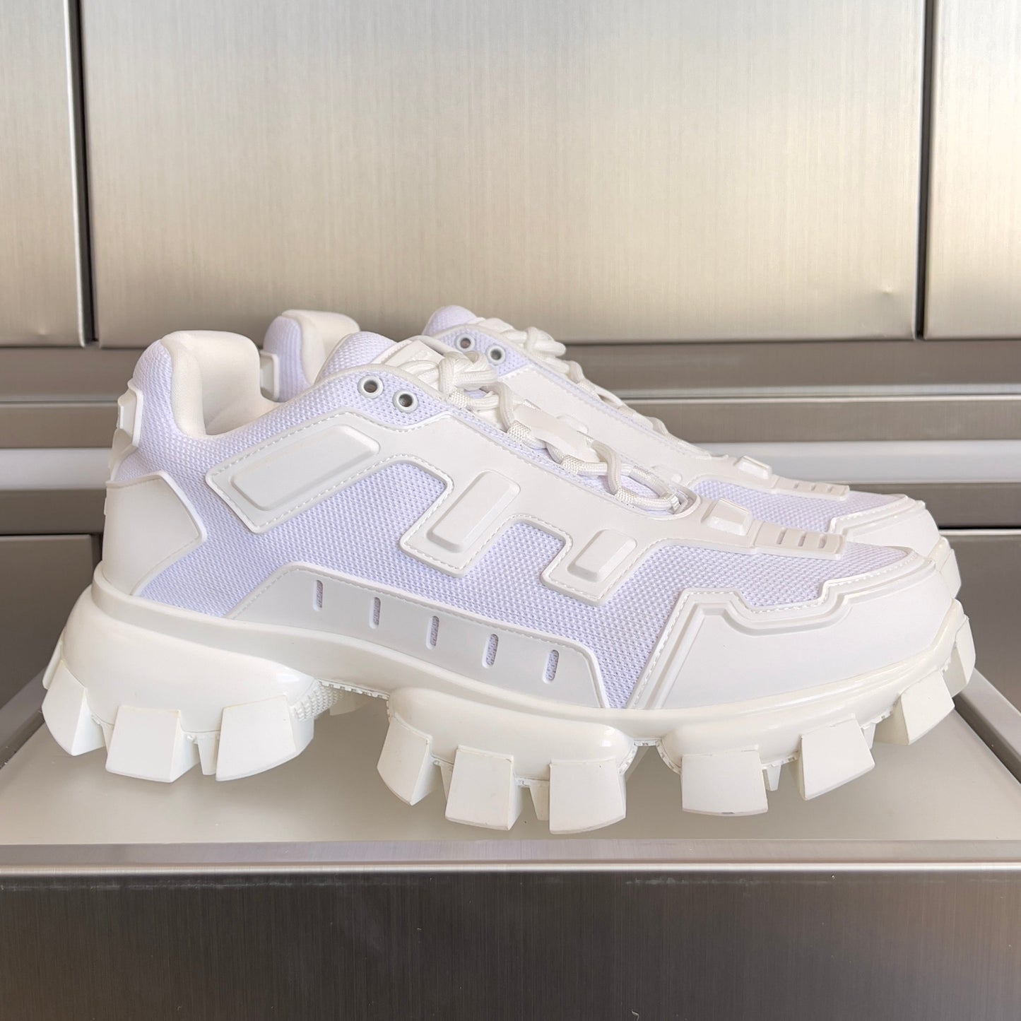 КРОСІВКИ PRADA 26S CLOUDBUST THUNDER 60 ММ З БІЛОЇ СІТЧАСТОЇ ТКАНИНИ