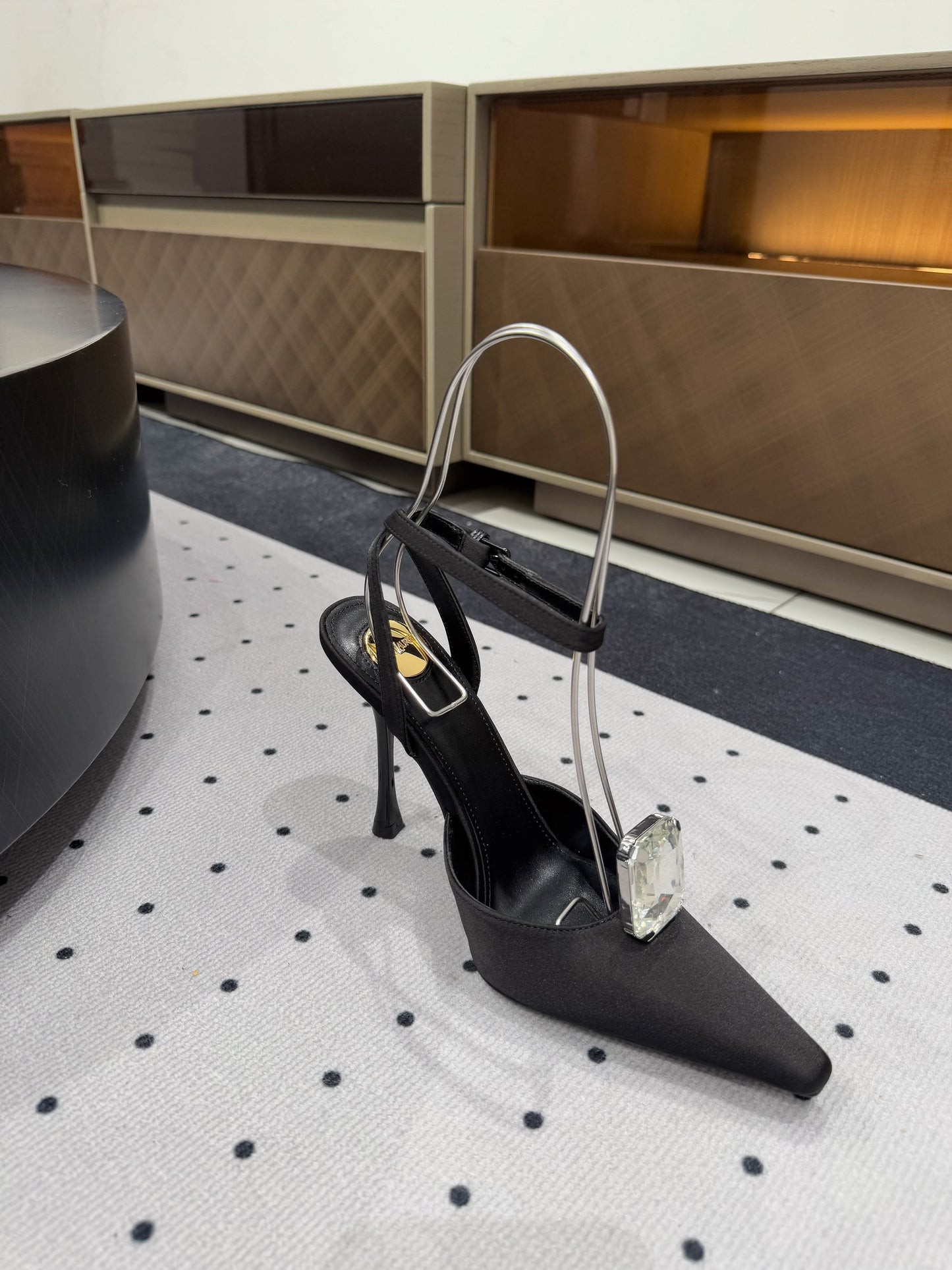 HARLOW PUMPS IN BLACK SATIN CREPE AND CRYSTALS - 35