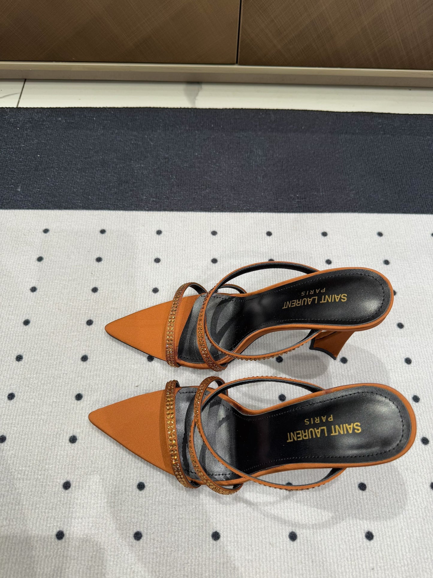 HIGH CRYSTAL STRAP SANDALS IN SANDSTONE SILK - 35