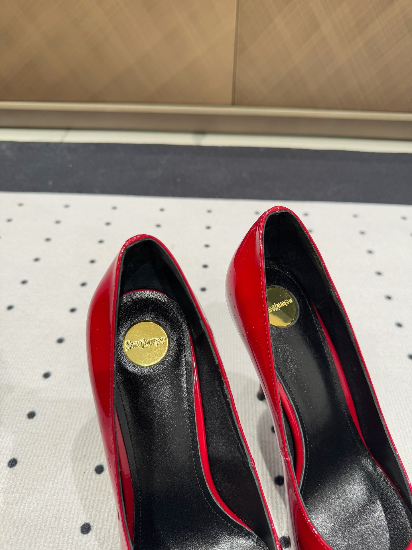 NORMA PUMPS IN RED GLOSSY SHEEPSKIN - 35