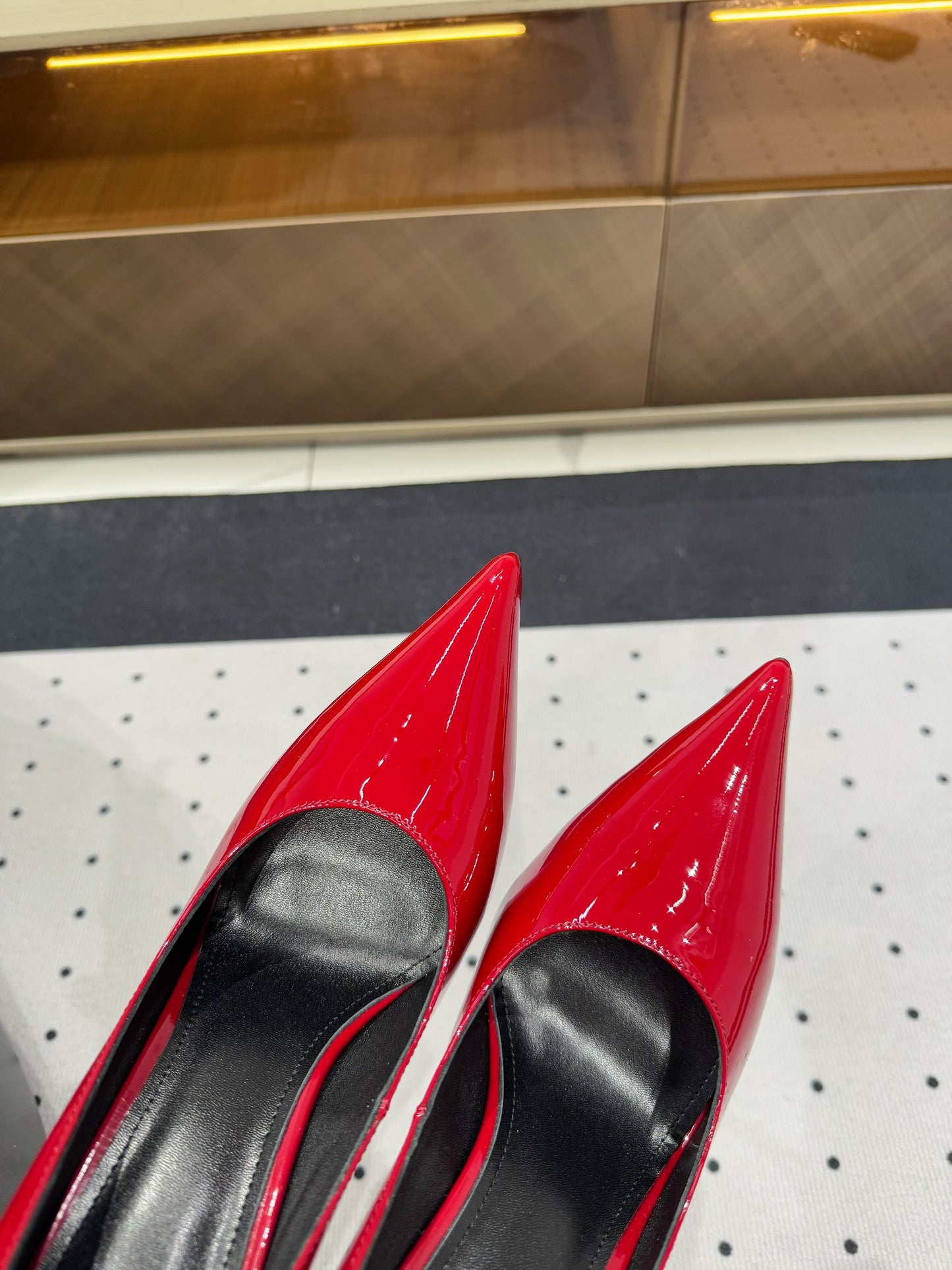 NORMA PUMPS IN RED GLOSSY SHEEPSKIN - 35