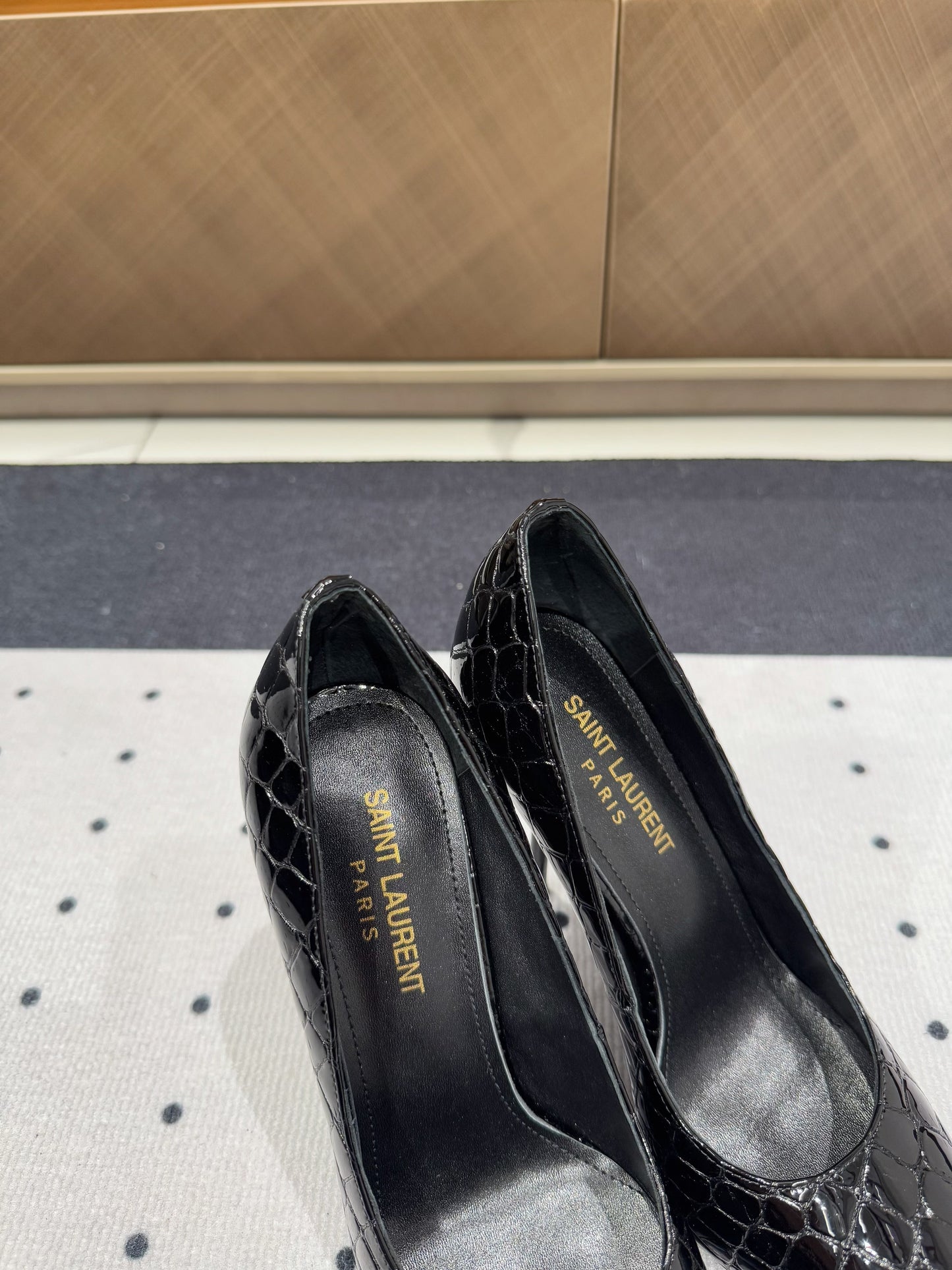 NORMA PUMPS IN BLACK CROCODILE PATTERN SHEEPSKIN - 35