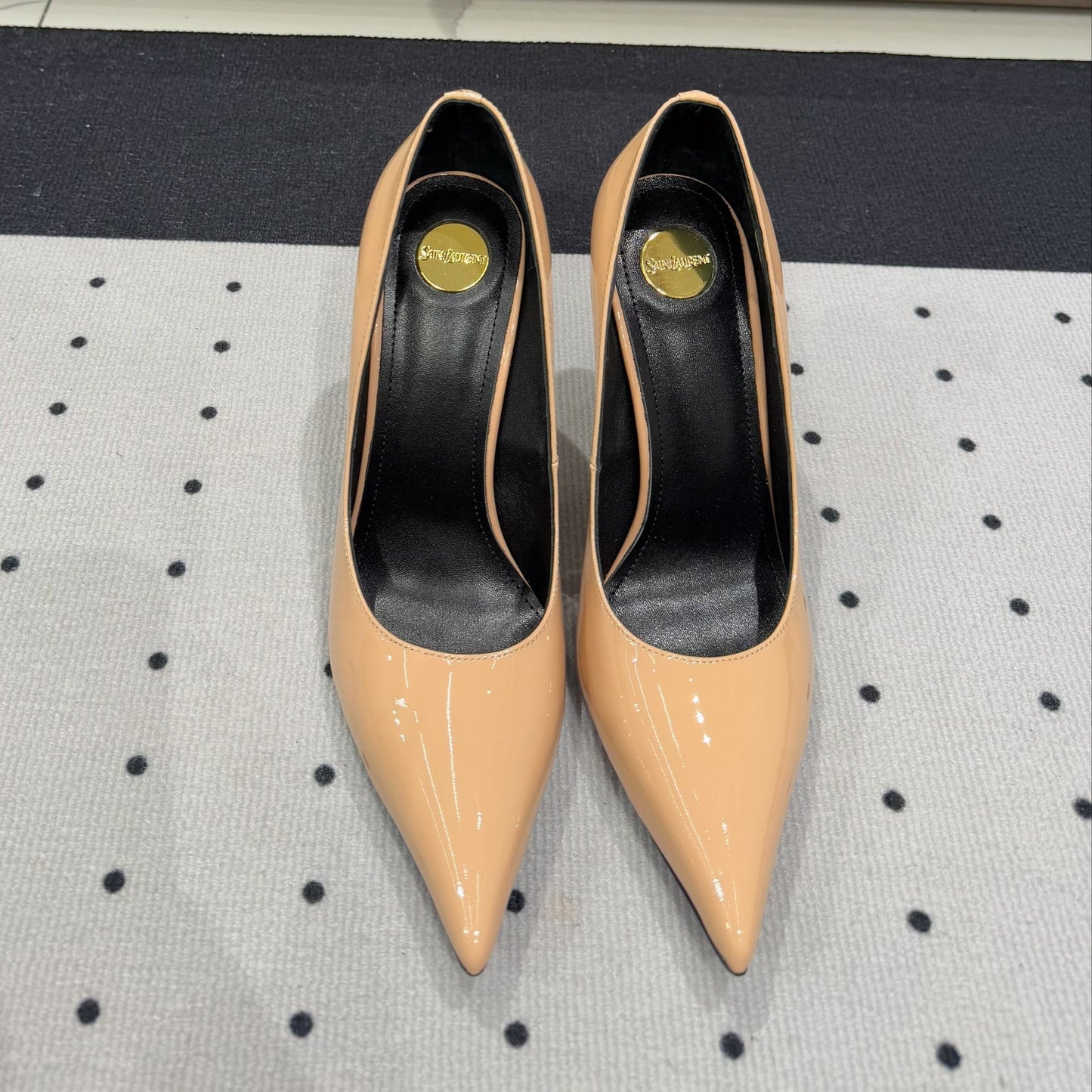NORMA PUMPS IN BISQUE GLOSSY SHEEPSKIN - 35