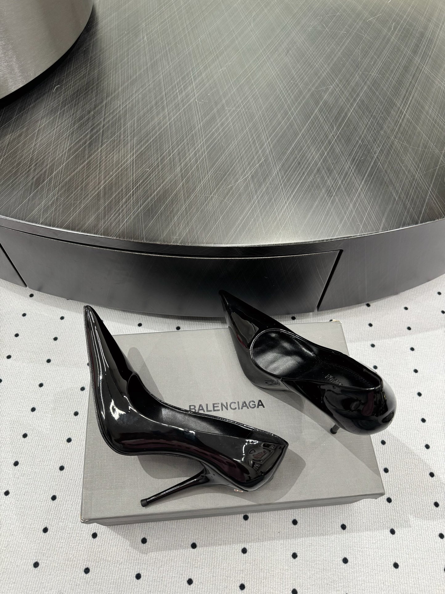 AVENUE 105MM PUMP IN BLACK PATENT CALFSKIN - 35