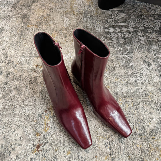 ЧЕРВОНІ ГЛЯНЦЕВІ ЧЕРЕВИКИ ANKLE BOOTS 70 ММ YSL 26S З ТЕЛЯЧОЇ ШКІРИ