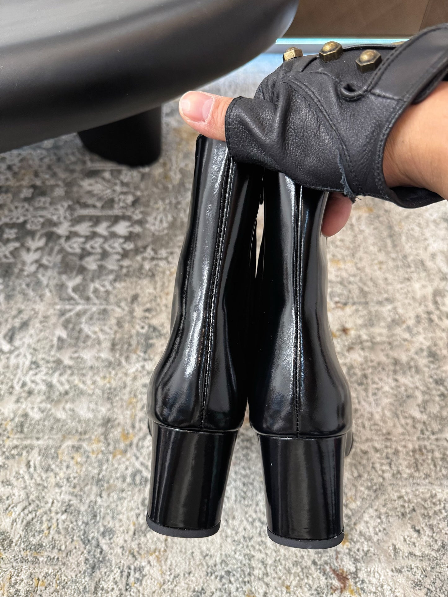 ЧЕРЕВИКИ YSL 26S ANKLE BOOTS 70 ММ З ЧОРНОЇ БЛИСКУЧОЇ ТЕЛЯЧОЇ ШКІРИ