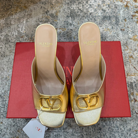 БОСОНІЖКИ VALENTINO 26S НА ВИСОКОМУ КАБЛУКУ 105 ММ З ТЕЛЯЧОЇ ШКІРИ МЕТАЛІК ЗОЛОТОГО КОЛЬОРУ