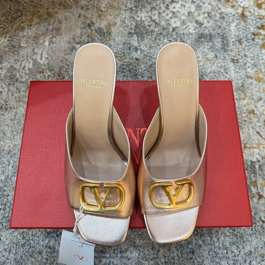 БОСОНІЖКИ VALENTINO 26S НА ВИСОКИХ ПІДБОРАХ 105 ММ З ТЕЛЯЧОЇ ШКІРИ КОЛЬОРУ МЕТАЛЕВЕ РОЖЕВЕ ЗОЛОТО