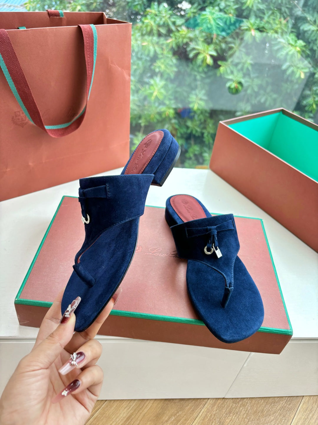 LP THONG SANDALS 25S IN MIDNIGHT BLUE SUEDE - 35