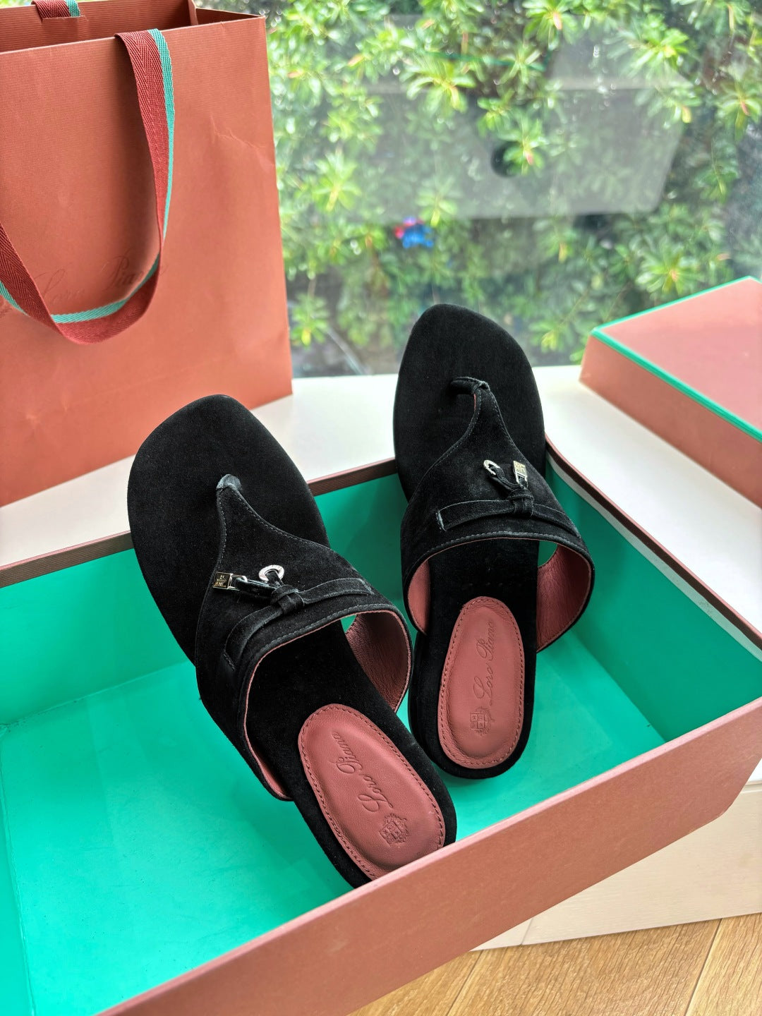 LP THONG SANDALS 25S IN BLACK SUEDE - 35