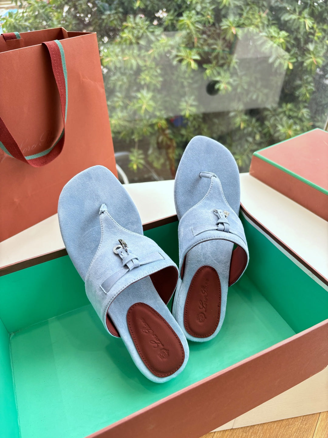 LP THONG SANDALS 25S IN SKY BLUE SUEDE - 35