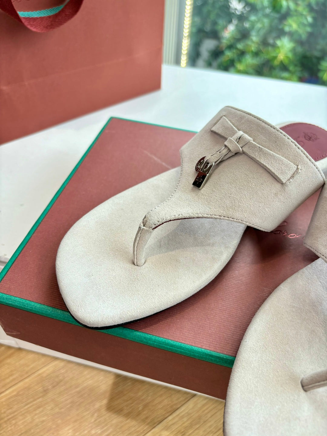 LP THONG SANDALS 25S IN CREAM BEIGE SUEDE - 35
