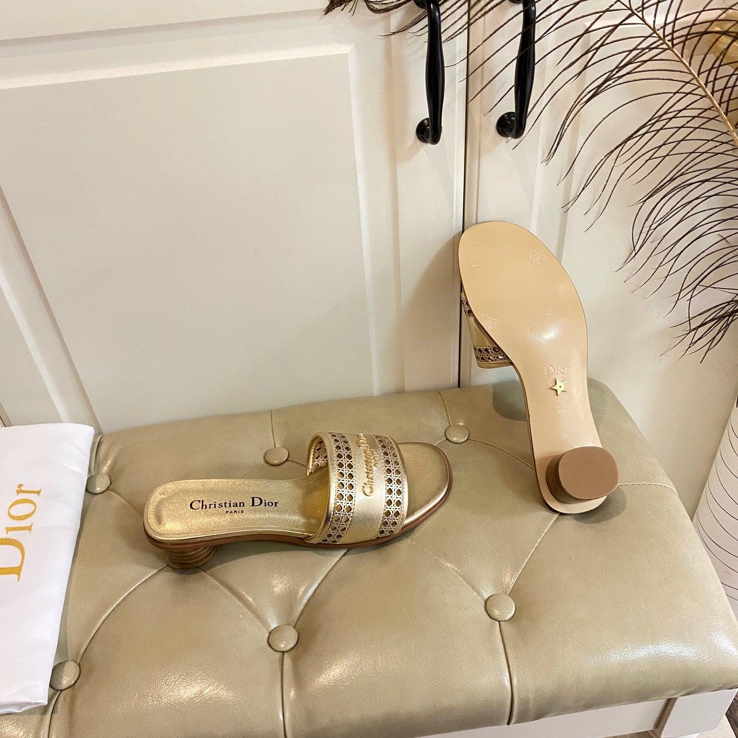DWAY HEELED SLIDE IN GOLD CALFSKIN WITH GOLD LOGO - 35