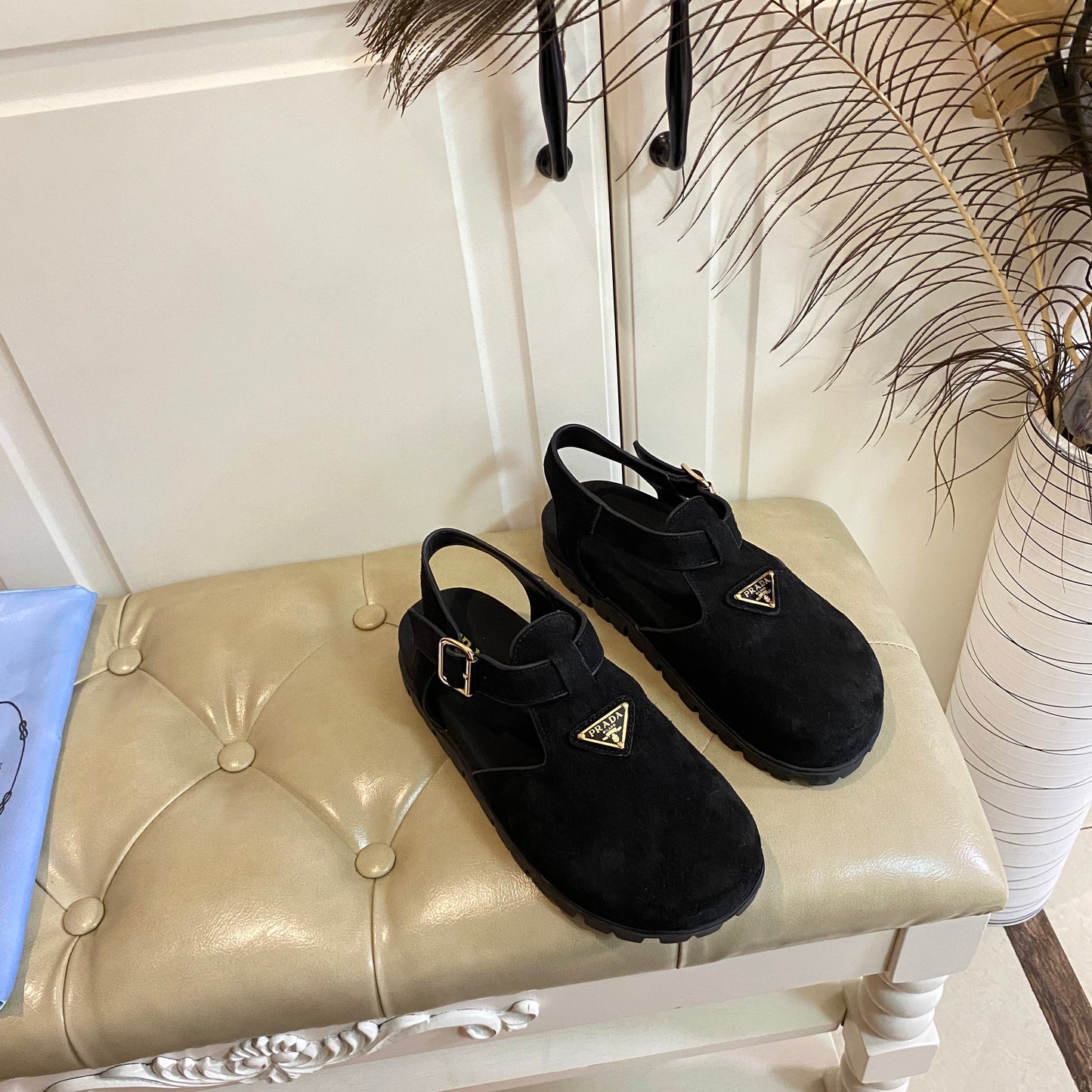 RUBBER SOLE SANDALS IN BLACK SUEDE - 35