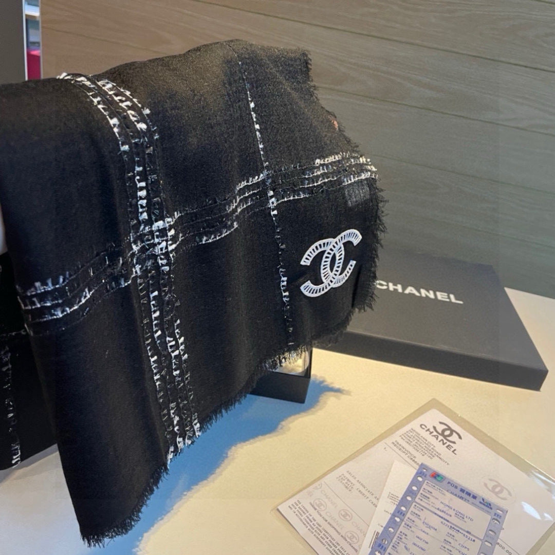 CHANEL 25S SCARF 200 IN CASHMERE 992018