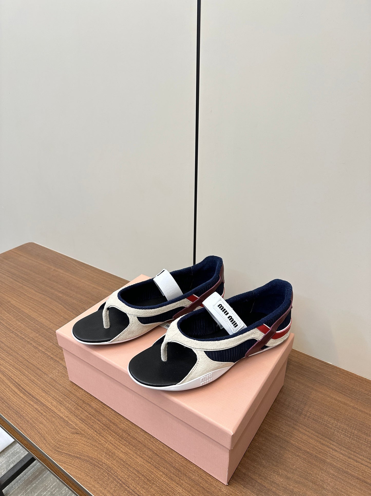 THONG SANDALS IN WHITE SUEDE MIX NAVY TECH FABRIC - 35