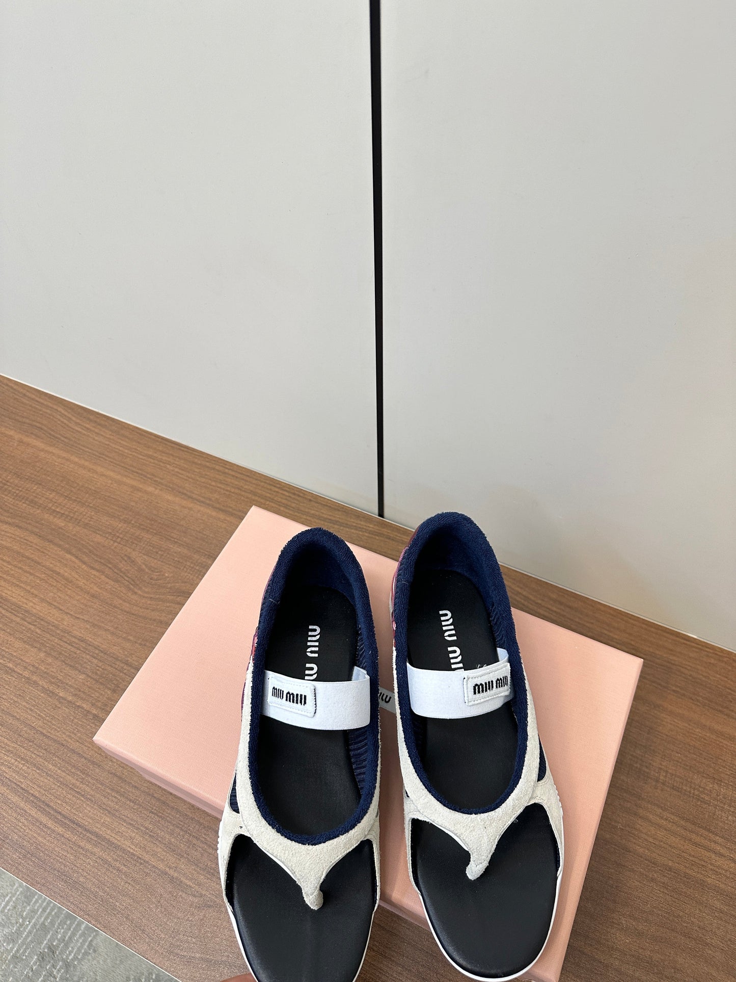 THONG SANDALS IN WHITE SUEDE MIX NAVY TECH FABRIC - 35