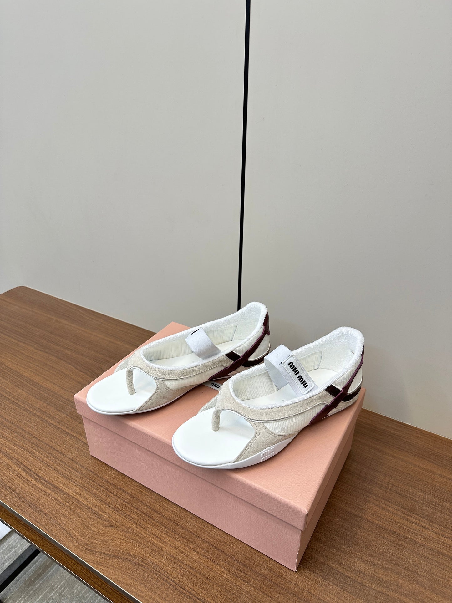 THONG SANDALS IN BEIGE SUEDE MIX WHITE TECH FABRIC - 35