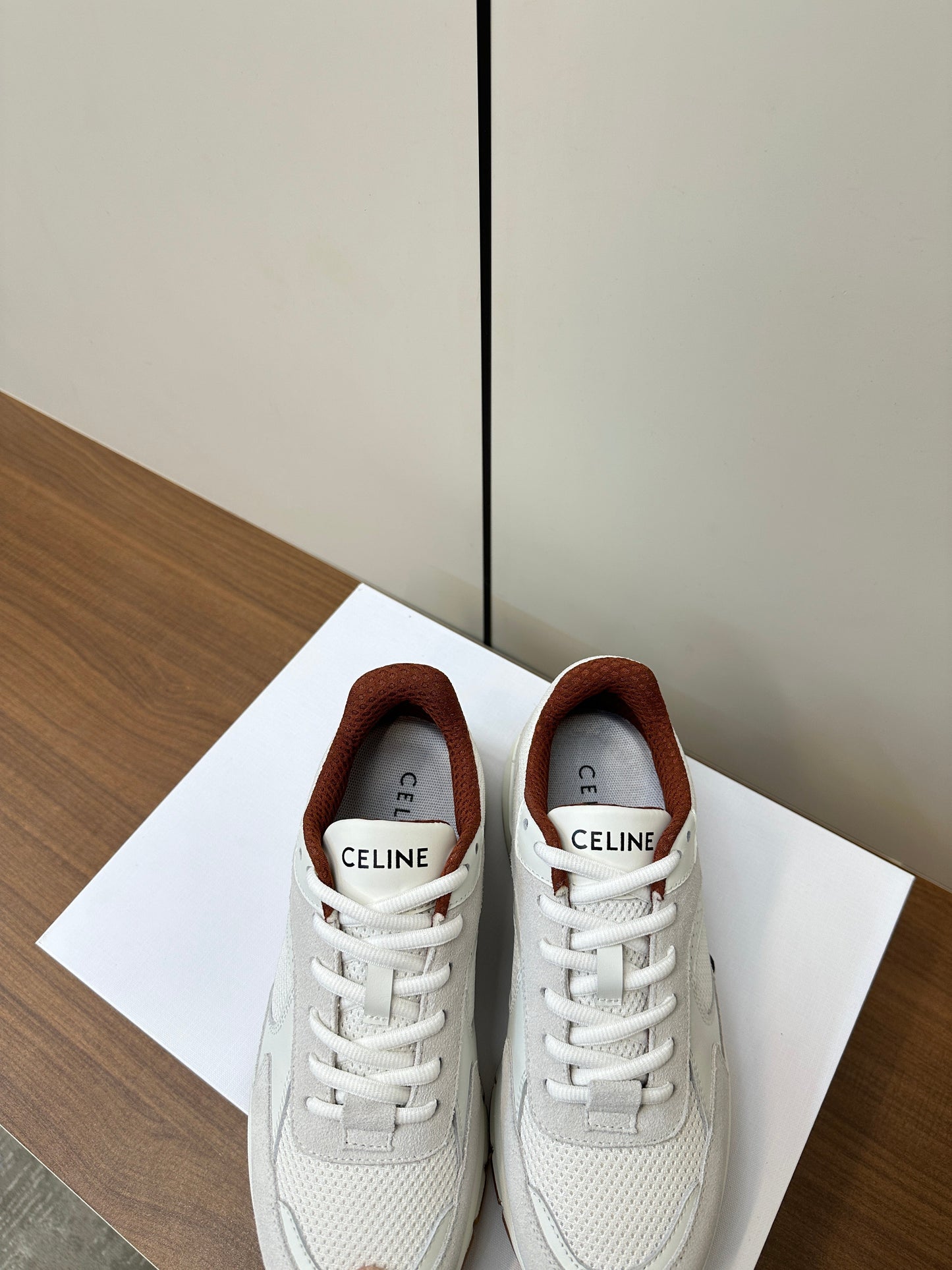 RUNNER CR-03 LOW LACE-UP PALE GRAY SUEDE AND WHITE CALFSKIN - 35