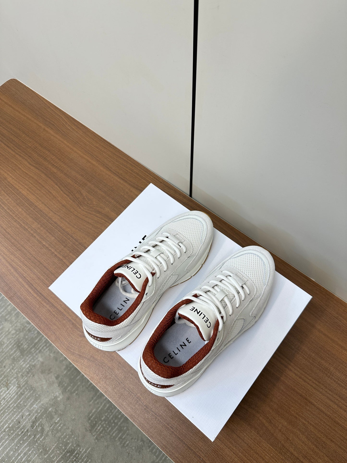 RUNNER CR-03 LOW LACE-UP PALE GRAY SUEDE AND WHITE CALFSKIN - 35