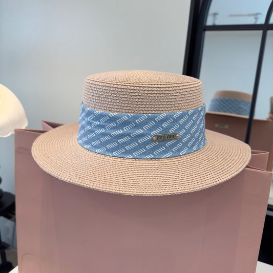 СОЛОМ'ЯНИЙ КАПЕЛЮХ MIUMIU ІЗ ПРЯМИМИ ПОЛЯМИ, СТИЛЬ 42