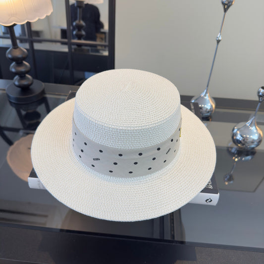 Солом'яний капелюх MIUMIU з прямими полями, модель 13