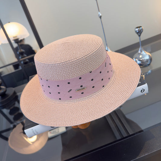 Солом'яний капелюх MIUMIU З ПРЯМИМИ КРАЯМИ СТИЛЬ 12
